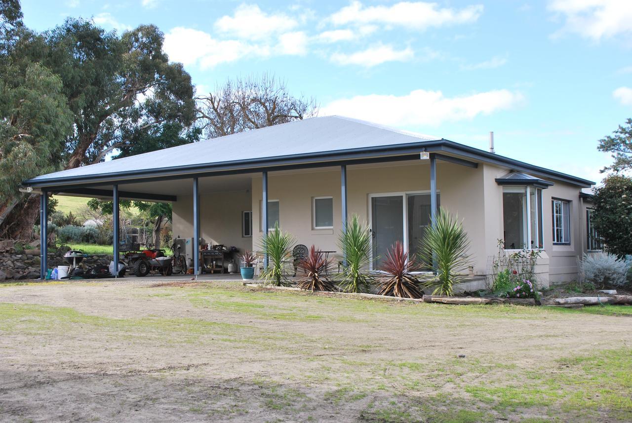 Back Valley Farmstay Bed And Breakfast Victor Harbor Exterior photo